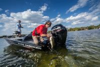 купить 4х-тактный лодочный мотор MERCURY F 100 ELPT EFI в Москве - фото 