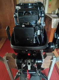 купить 2х-тактный лодочный мотор SUZUKI DT15AS Б/У в Москве - фото 