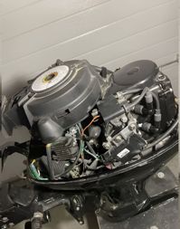 купить 4х-тактный лодочный мотор MERCURY ME F 9.9M Б/У в Москве - фото 