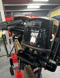 купить 2х-тактный лодочный мотор REEF RIDER RR9.8FHS Б/У в Москве - фото 