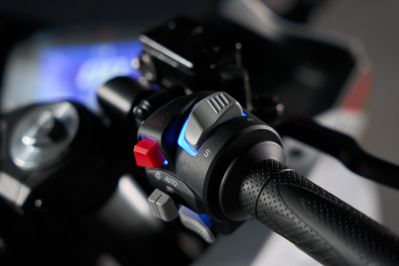 купить Электромотоцикл SHARMAX E-GP501 (72V/90Аh) в Москве - фото 