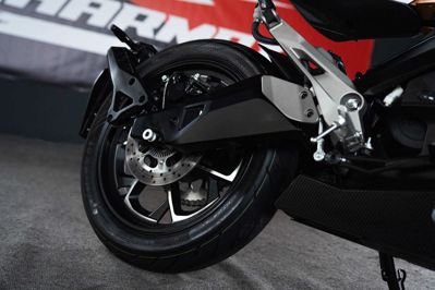 купить Электромотоцикл SHARMAX E-GP501 (72V/90Аh) в Москве - фото 