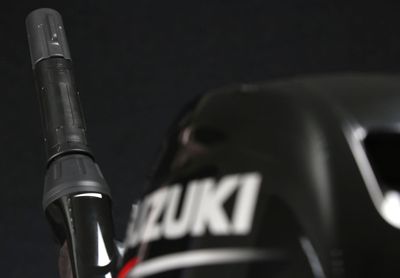 купить 4х-тактный лодочный мотор SUZUKI DF8AS в Москве - фото 