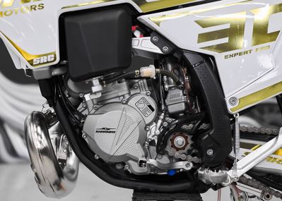 купить Мотоцикл SHARMAX Expert Pro 300 2T Husq Edition в Москве - фото 