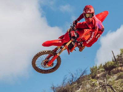 купить Мотоцикл кроссовый эндуро GASGAS MC 150 2025 21/18 в Москве - фото 