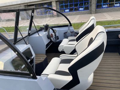 купить Комплект Алюминиевая лодка (катер) Mikatsu (Микатсу) 470 (Z43) Premium + мотор Sharmax SMF60FEL-T EFI в Москве - фото 