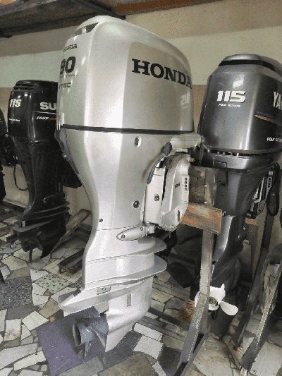 купить 4х-тактный лодочный мотор HONDA BF 90 LRTU в Москве - фото 