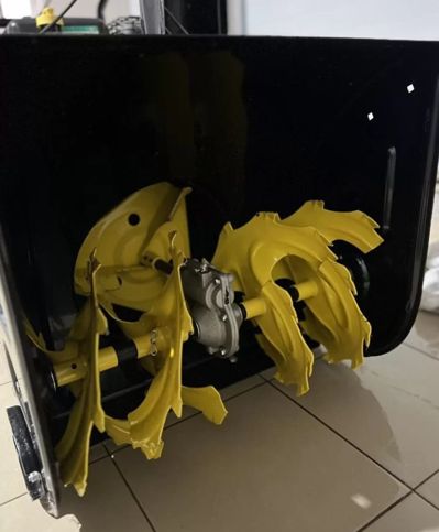 купить Снегоуборщик  ЧЕМПИОН ST656BS Б/У в Москве - фото 