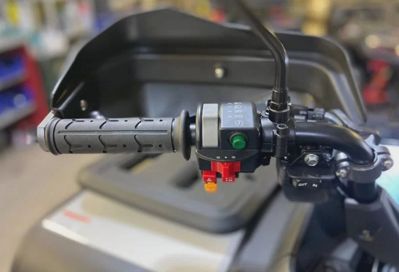 купить Квадроцикл SEGWAY ATV Snarler AT6 S CVTech BASIC Б/У в Москве - фото 