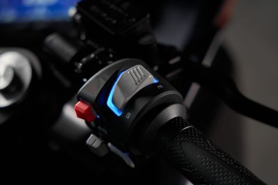 купить Электромотоцикл SHARMAX E-GP501 (72V/90Аh) в Москве - фото 