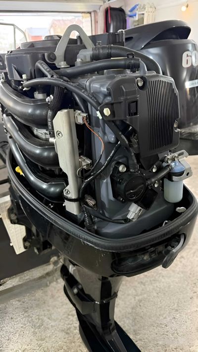 купить 4х-тактный лодочный мотор SUZUKI DF60ATL Б/У в Москве - фото 