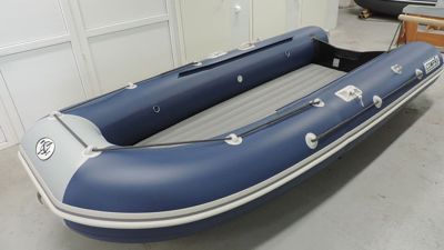 купить Лодка ПВХ COMPAS 400 в Москве - фото 