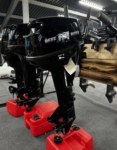 купить 2х-тактный лодочный мотор REEF RIDER RR9.8FHS Б/У в Москве - фото 
