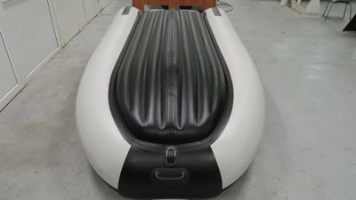 купить Лодка ПВХ COMPAS 325E + 2х-тактный лодочный мотор MERCURY ME 9.9 MH TMC (247CC) в Москве - фото 