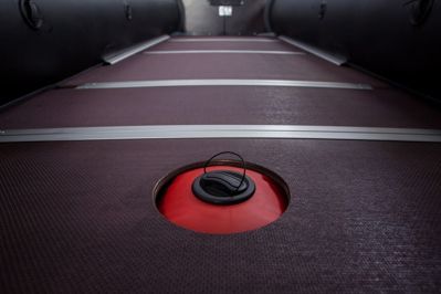 купить Лодка ПВХ RIVERBOATS 370 Киль в Москве - фото 