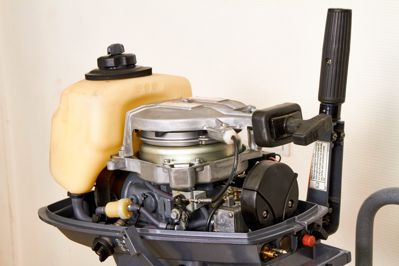 купить 2х-тактный лодочный мотор YAMAHA 5CMHS Б/У в Москве - фото 