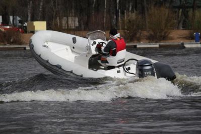 купить Лодка РИБ БУРЕВЕСТНИК 530 LIGHT в Москве - фото 