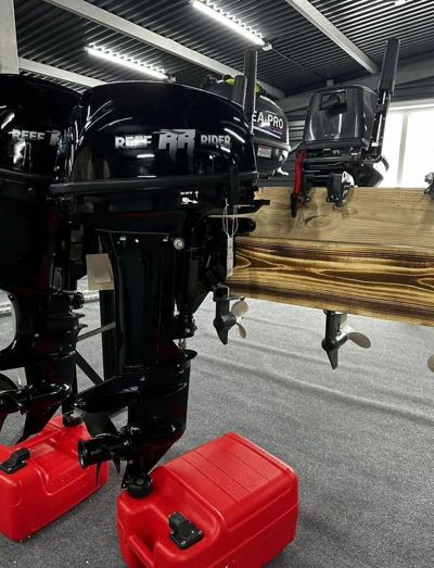 купить 2х-тактный лодочный мотор REEF RIDER RR9.9FHS Pro Б/У в Москве - фото 