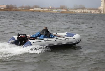 купить Лодка ПВХ ФЛАГМАН 400 U в Москве - фото 