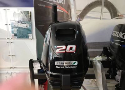 купить 4х-тактный лодочный мотор SUZUKI DF20AES Б/У в Москве - фото 