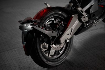 купить Электромотоцикл SHARMAX E-GP501 (72V/90Аh) в Москве - фото 