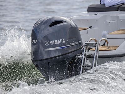 купить 4х-тактный лодочный мотор YAMAHA F80DETX в Москве - фото 